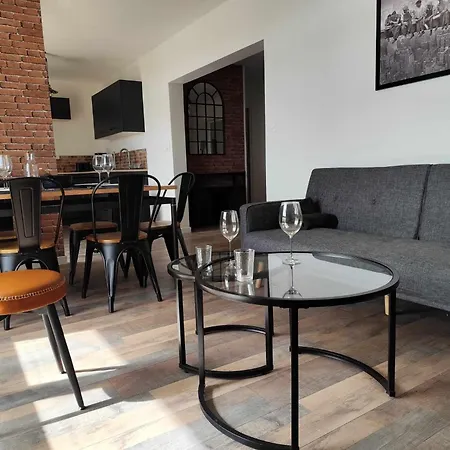 3 Pièces Proche Palais Appartement *