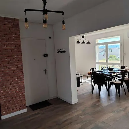 3 Pièces Proche Palais Appartement *
